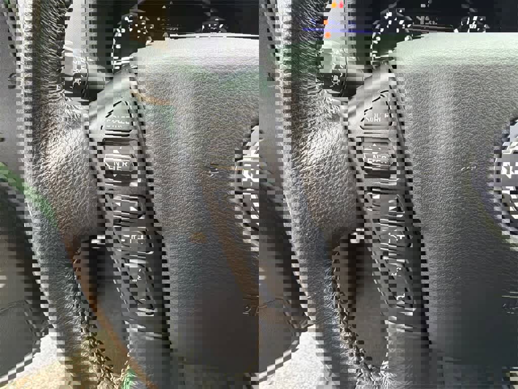 Used 2022 Nissan Frontier SV w/ Technology Package image 11