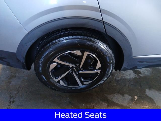 Used 2023 Kia Sportage LX image 11