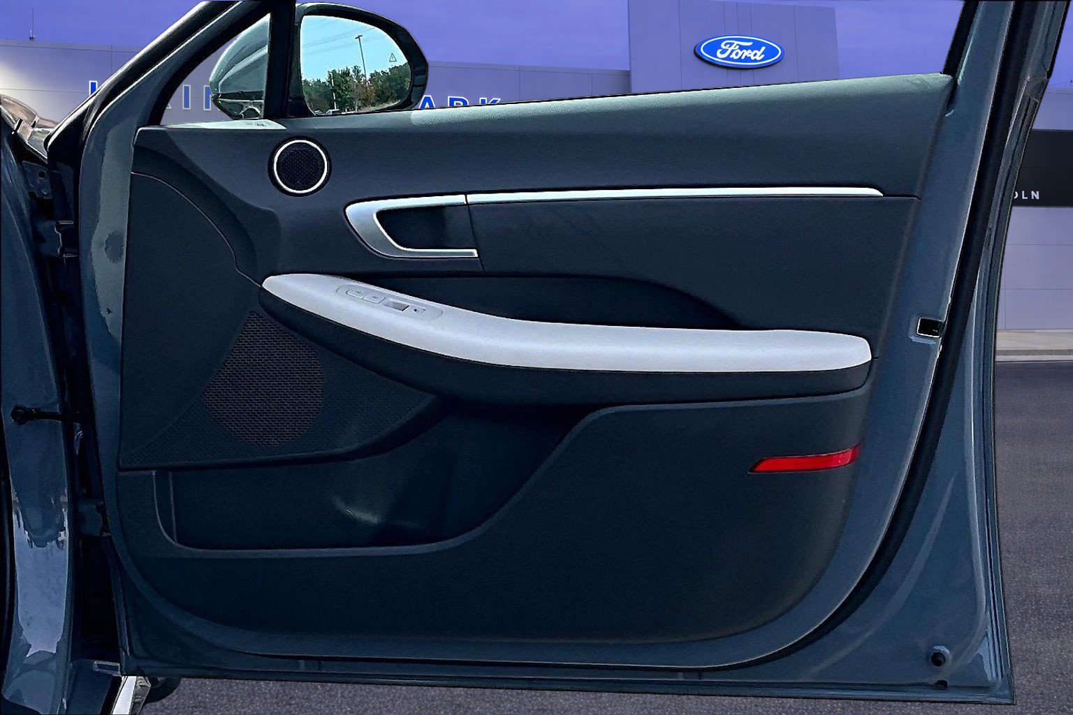 Used 2025 Hyundai Sonata SEL FWD image 28