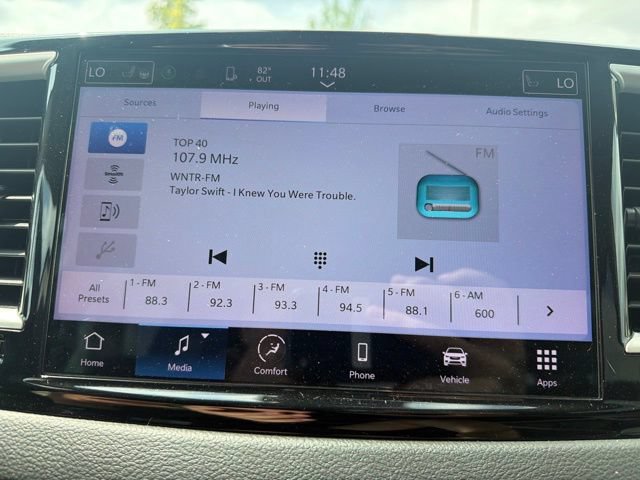Used 2023 Chrysler Pacifica Touring-L FWD image 30