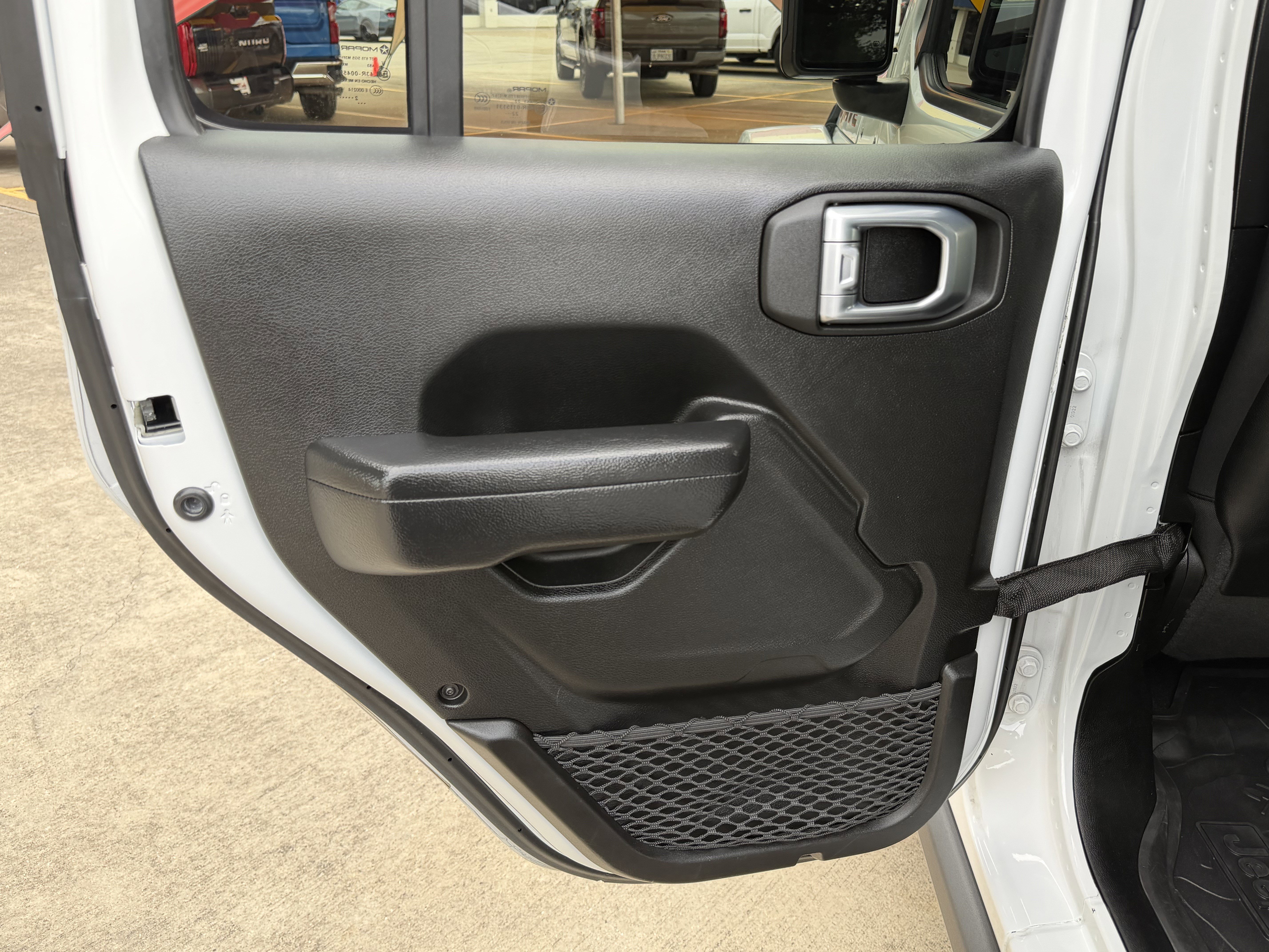 Used 2023 Jeep Gladiator Mojave w/ Trailer Tow Package AWD/4WD image 16