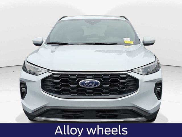 Certified 2025 Ford Escape ST-Line Select AWD/4WD image 10