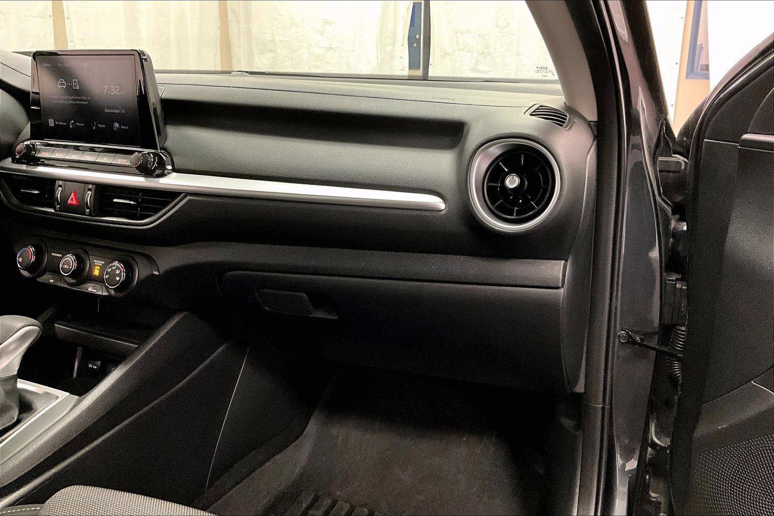 Used 2024 Kia Forte LXS image 15