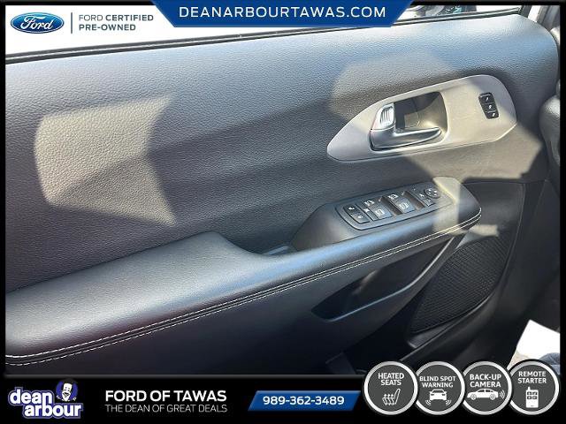 Used 2025 Chrysler Pacifica Limited image 6