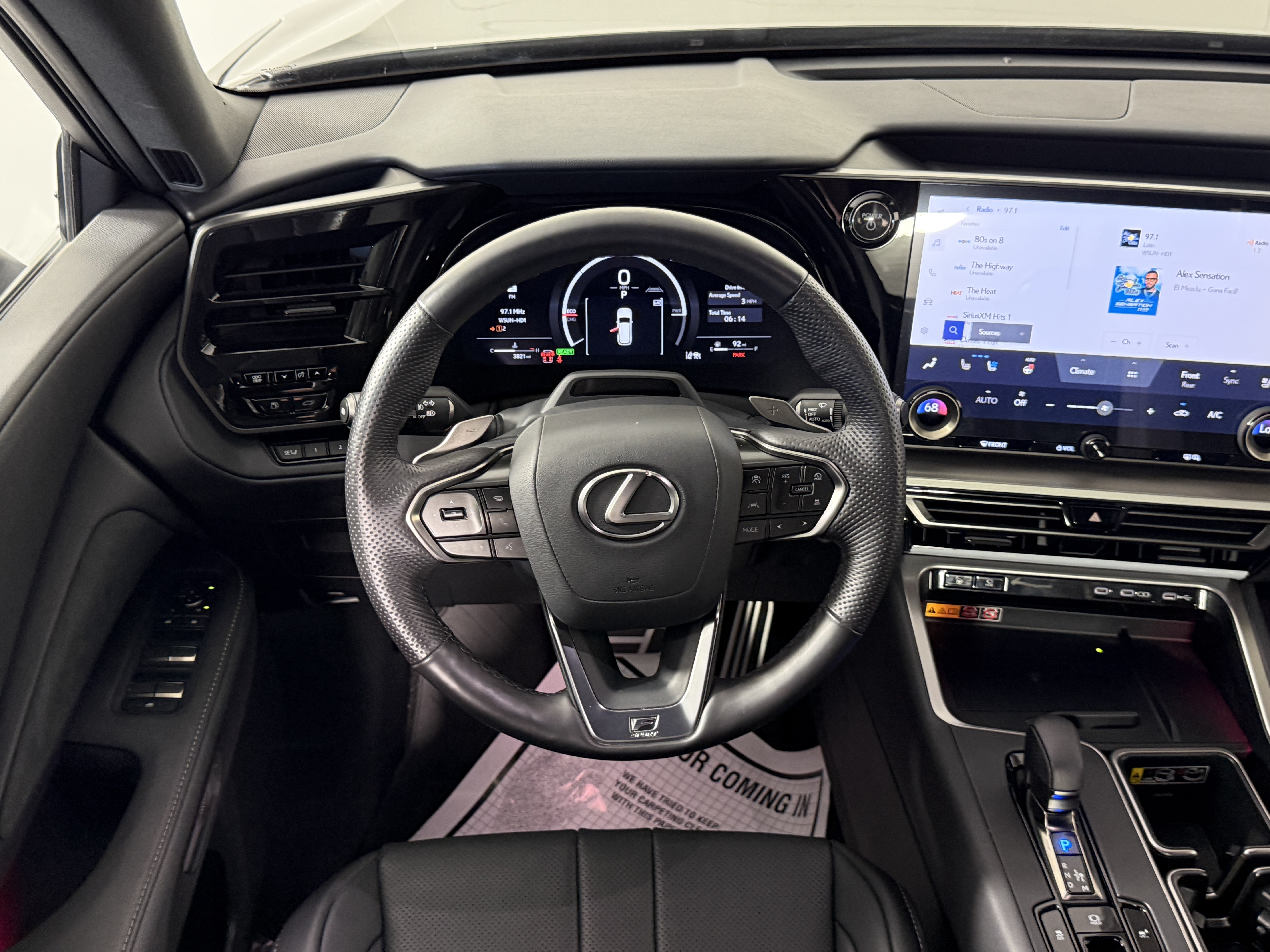 Used 2025 Lexus TX 500h AWD w/ Technology Package image 10