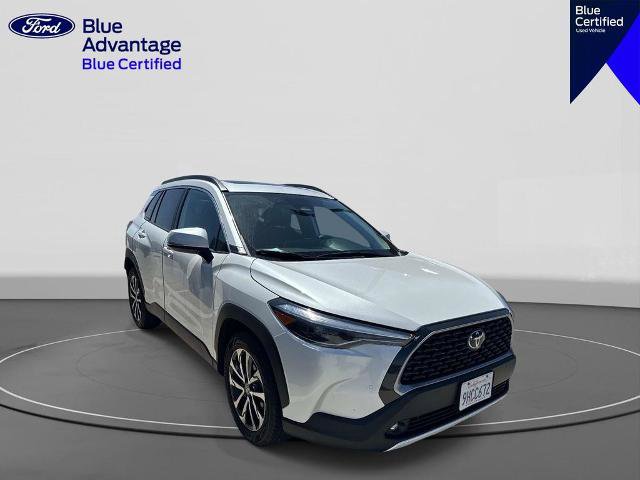 Used 2023 Toyota Corolla Cross XLE w/ Convenience Package FWD image 6