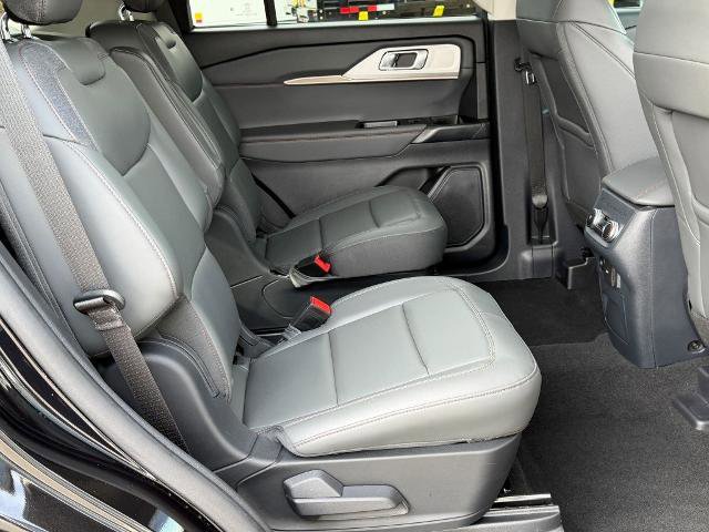 Certified 2025 Ford Explorer Active w/ Active Comfort Package image 30