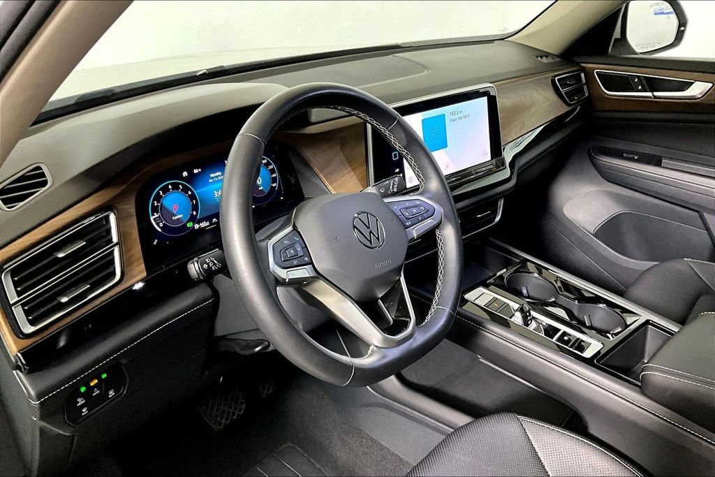 Used 2025 Volkswagen Atlas SE FWD image 10
