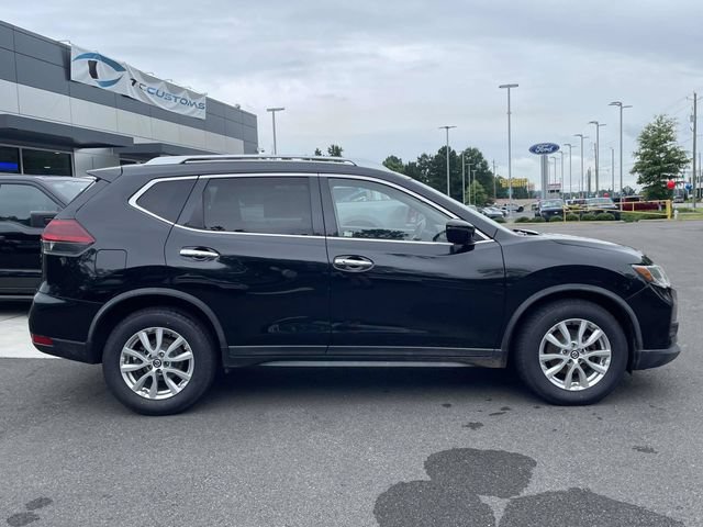 Used 2020 Nissan Rogue SV FWD image 3