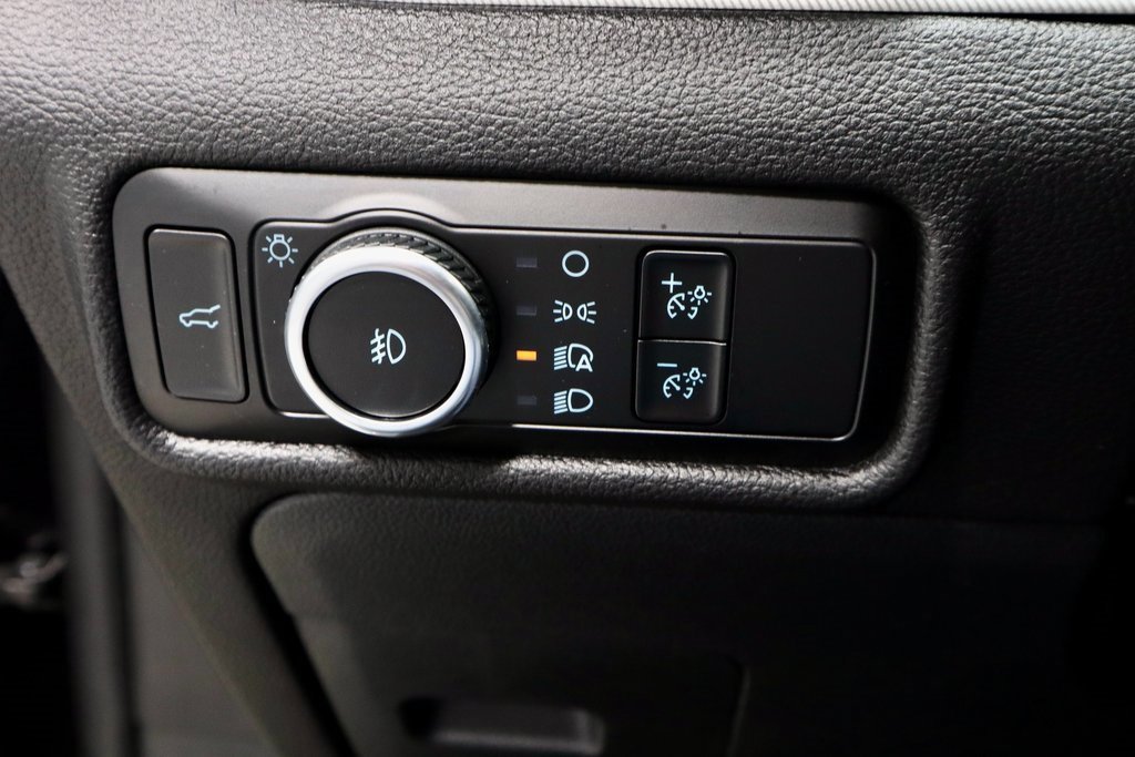 Certified 2023 Ford Explorer XLT w/ Equipment Group 202A image 29