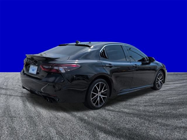 Used 2024 Toyota Camry SE w/ Convenience Package FWD image 4
