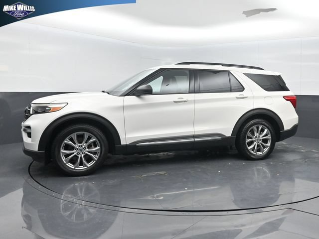 Certified 2020 Ford Explorer XLT w/ Equipment Group 202A RWD image 4
