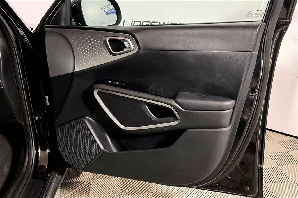 Used 2024 Kia Soul LX w/ Option Group 015 image 19