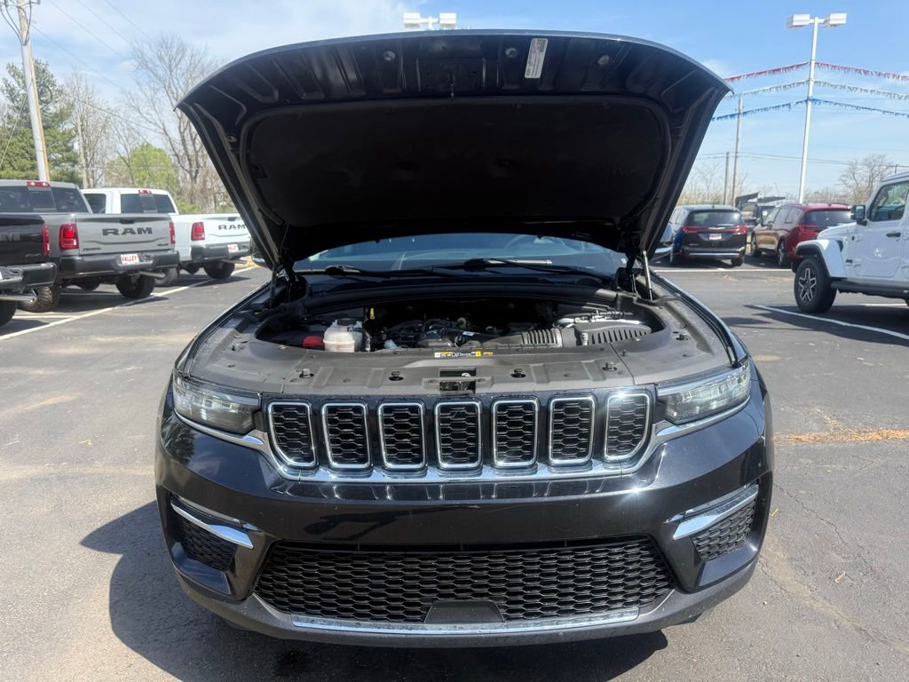 Used 2023 Jeep Grand Cherokee Limited AWD/4WD image 57