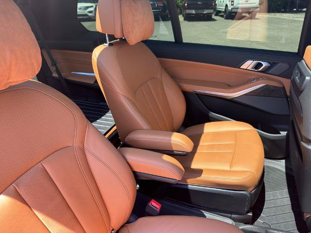 Used 2021 BMW X7 xDrive40i w/ Executive Package AWD/4WD image 26