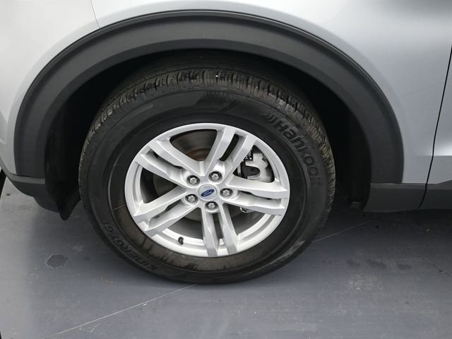 Certified 2023 Ford Explorer XLT w/ Equipment Group 202A image 9