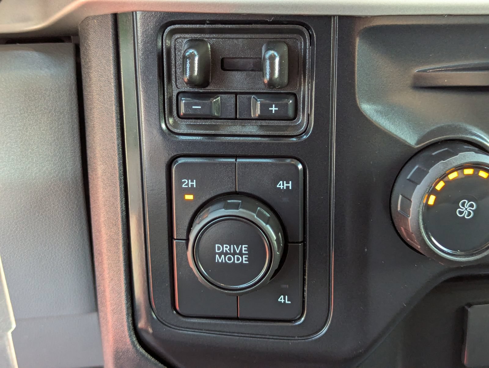 Certified 2026 Ford F450 XL w/ XL Driver Assist Package AWD/4WD image 33