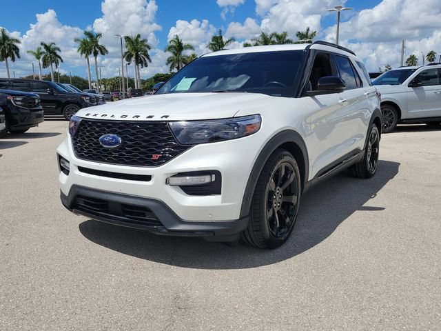 Certified 2021 Ford Explorer ST w/ Equipment Group 401A AWD/4WD image 3