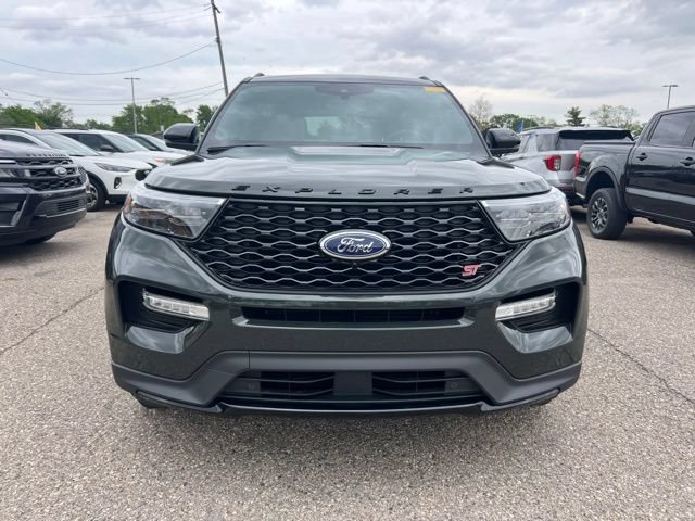 Certified 2024 Ford Explorer ST w/ Equipment Group 401A AWD/4WD image 2