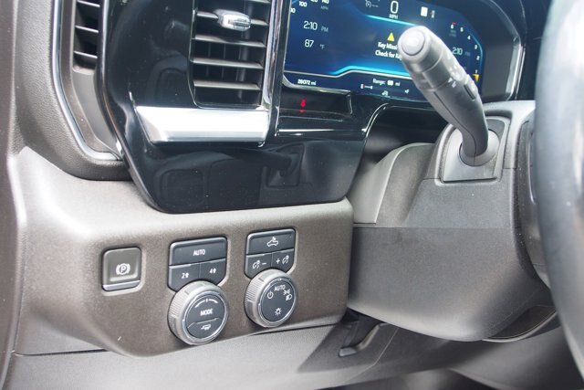 Used 2023 Chevrolet Silverado 1500 LT AWD/4WD image 20