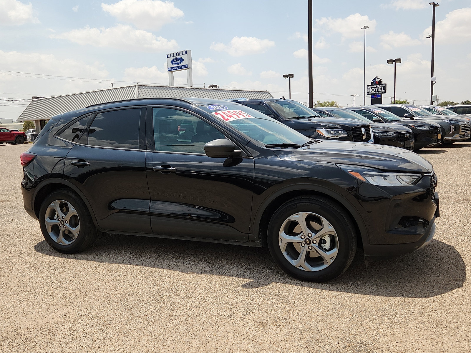 Certified 2025 Ford Escape ST-Line FWD image 8