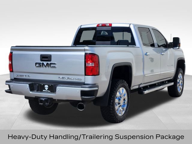 Used 2018 GMC Sierra 2500 Denali w/ Duramax Plus Package AWD/4WD image 9