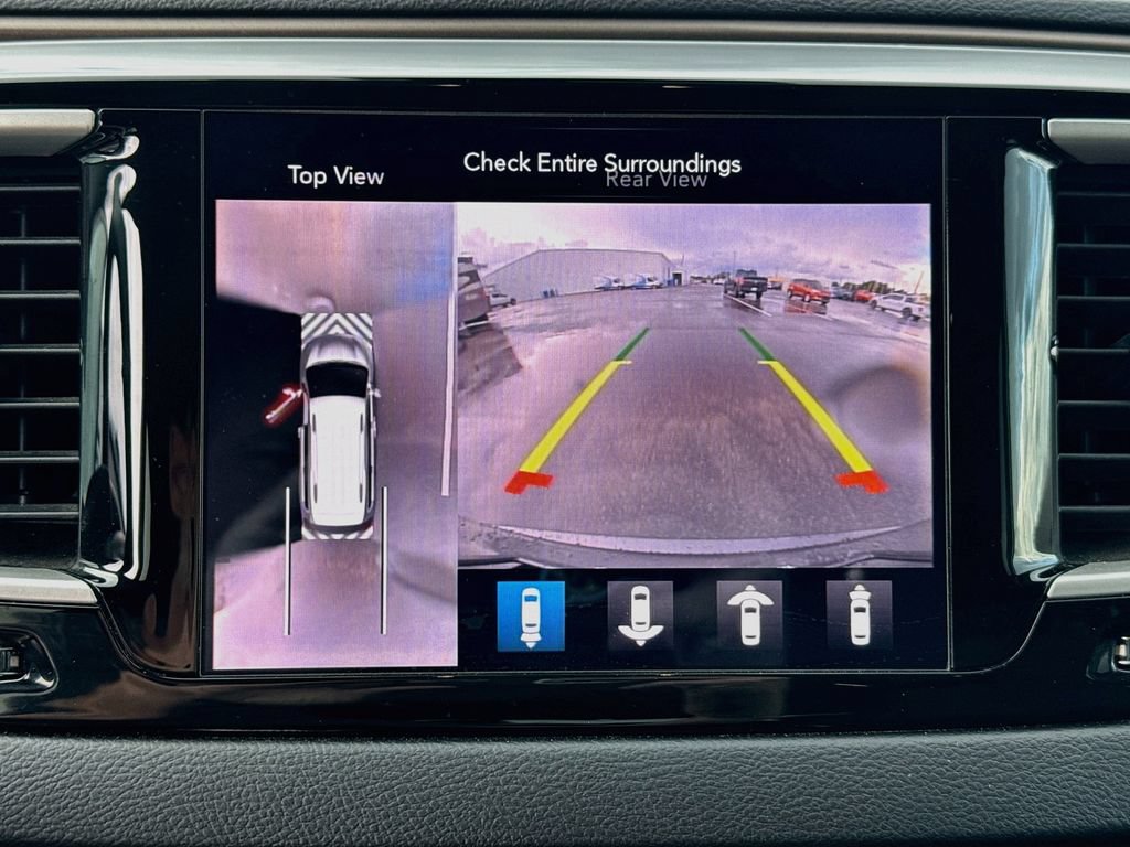 Used 2019 Chrysler Pacifica Touring Plus w/ Advanced Safetytec Group FWD image 14