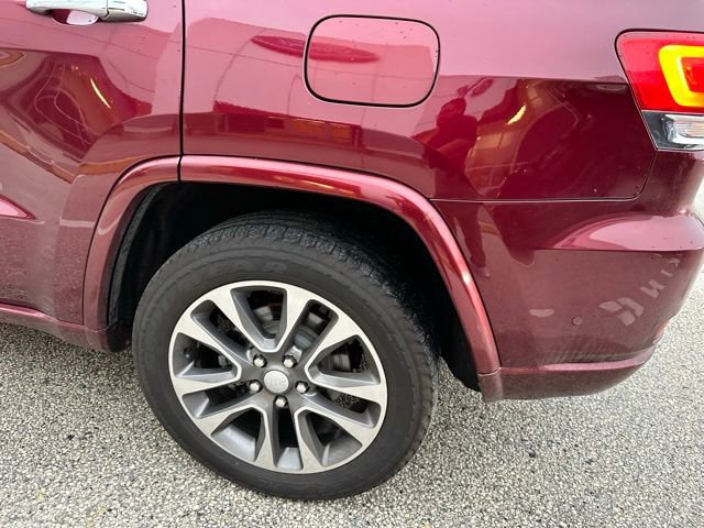 Used 2017 Jeep Grand Cherokee Overland w/ Jeep Active Safety Group image 89