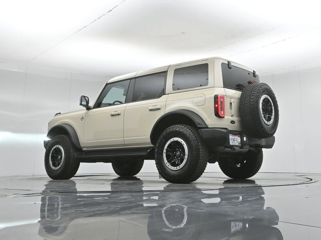 Certified 2025 Ford Bronco Outer Banks w/ Sasquatch Package AWD/4WD image 53