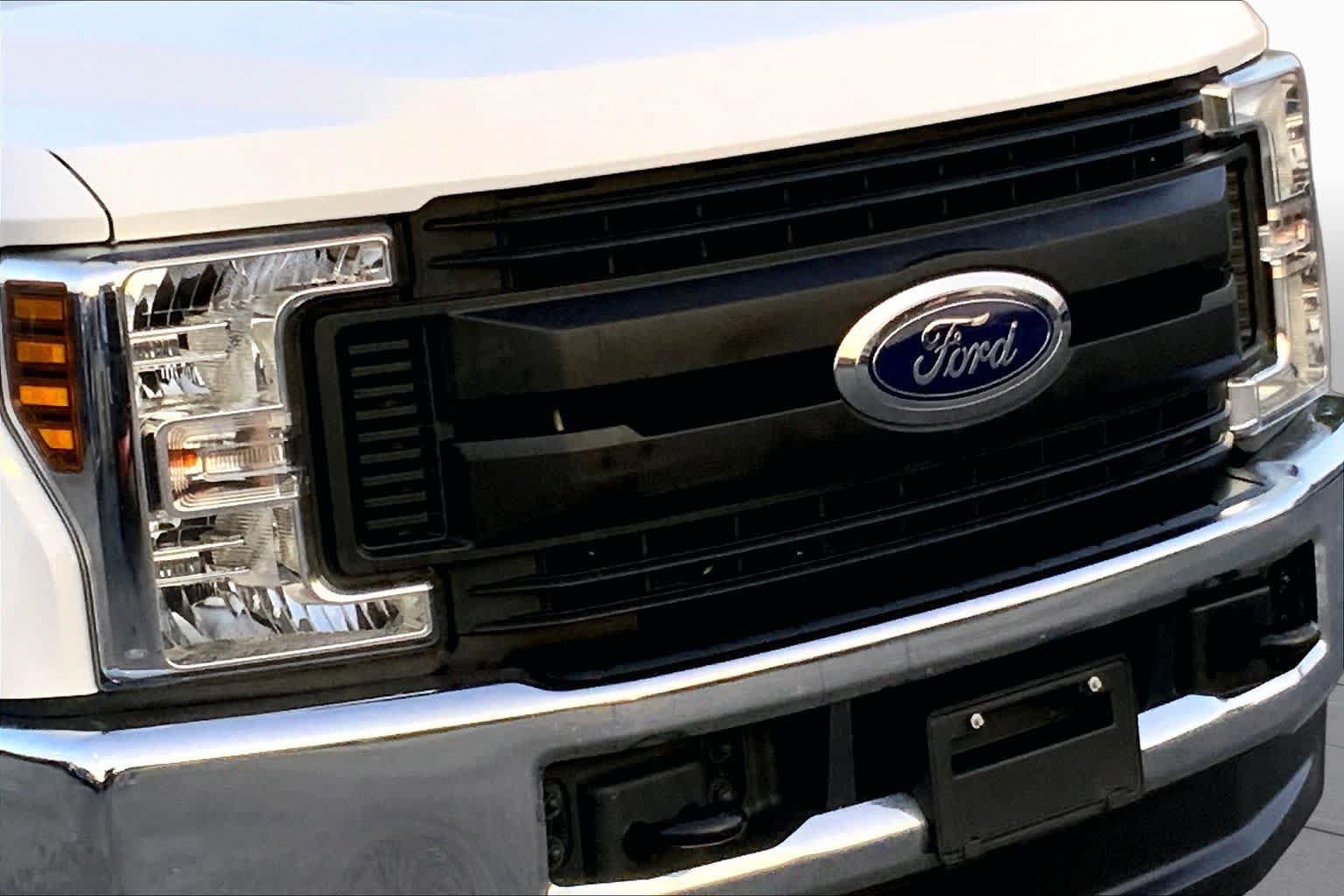 Certified 2019 Ford F250 XL w/ XL Value Package AWD/4WD image 24