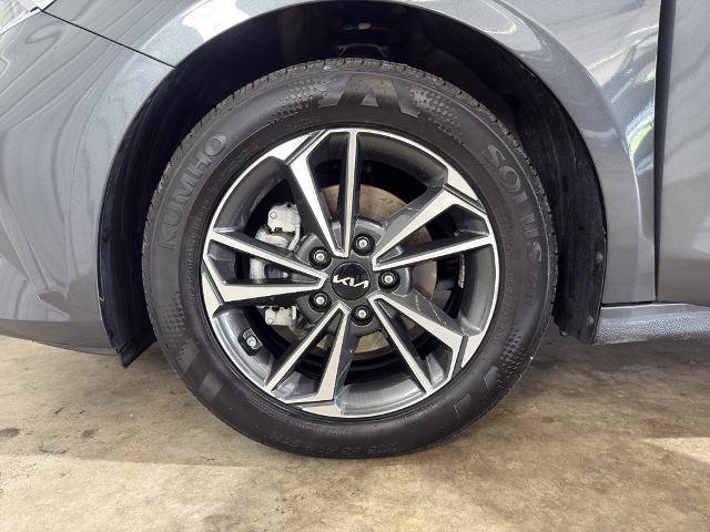 Used 2024 Kia Forte LXS FWD image 14
