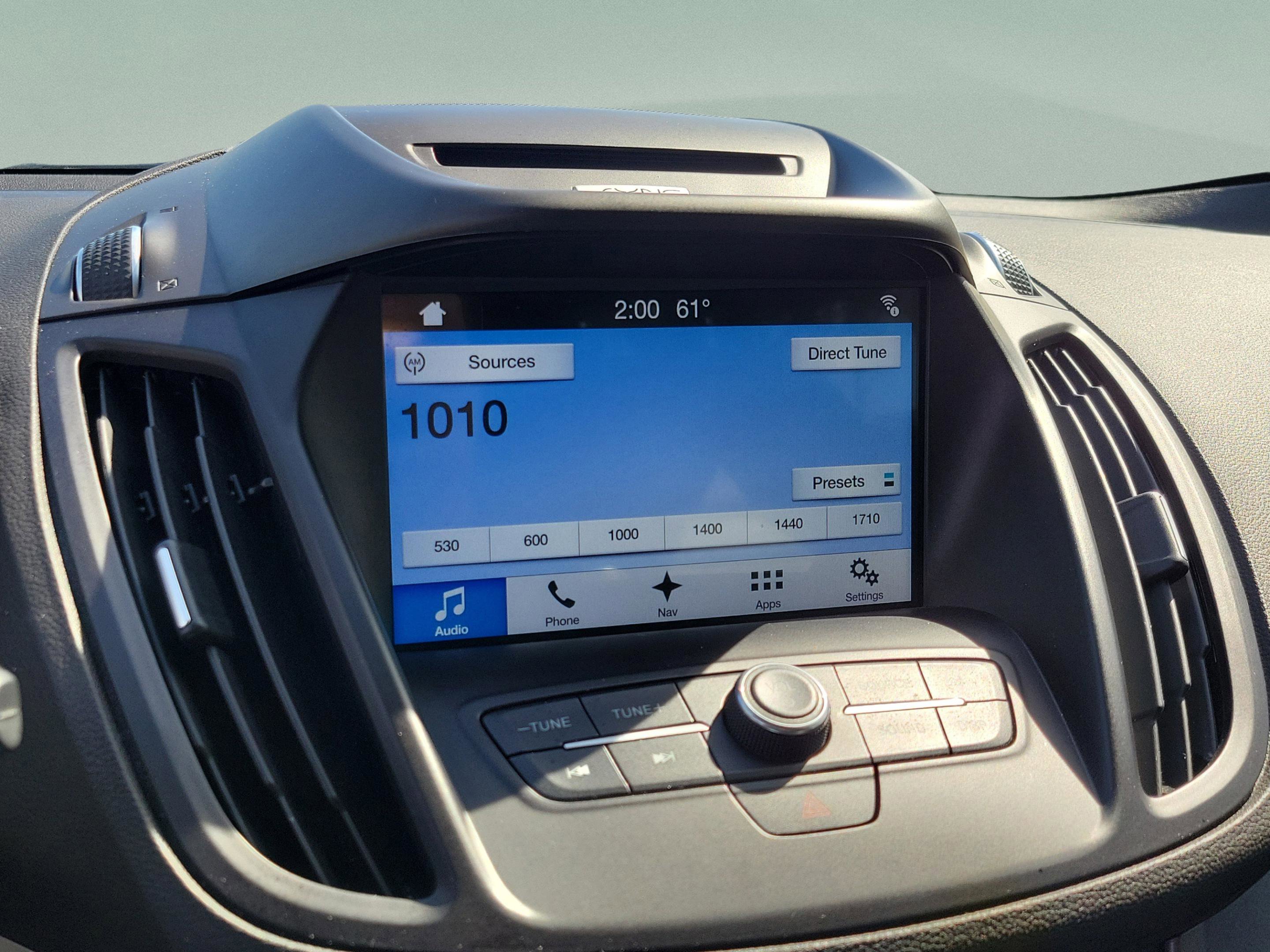 Certified 2017 Ford Escape SE w/ SE Leather Comfort Package image 18