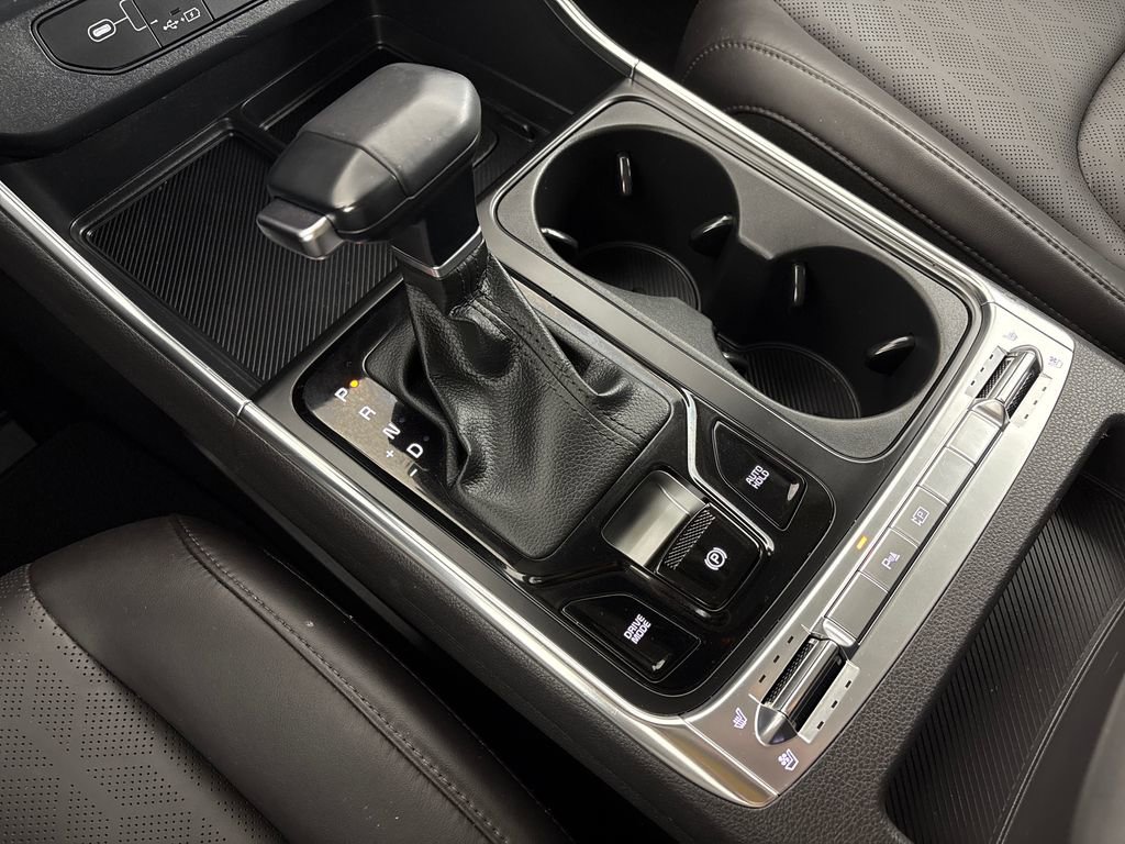 Used 2025 Kia Carnival SX FWD image 28