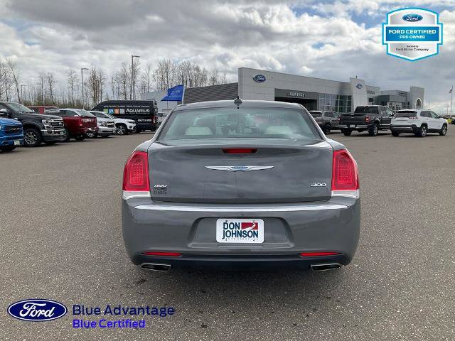 Used 2017 Chrysler 300 Limited AWD/4WD image 21