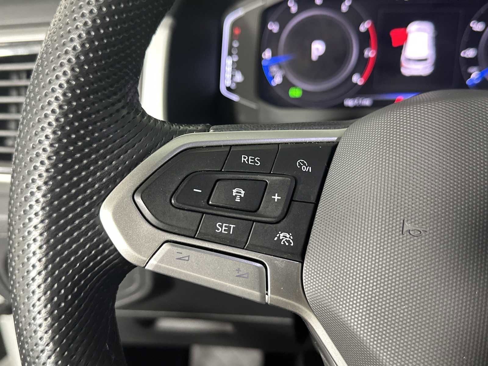 Used 2022 Volkswagen Atlas Cross Sport SEL R-Line image 40