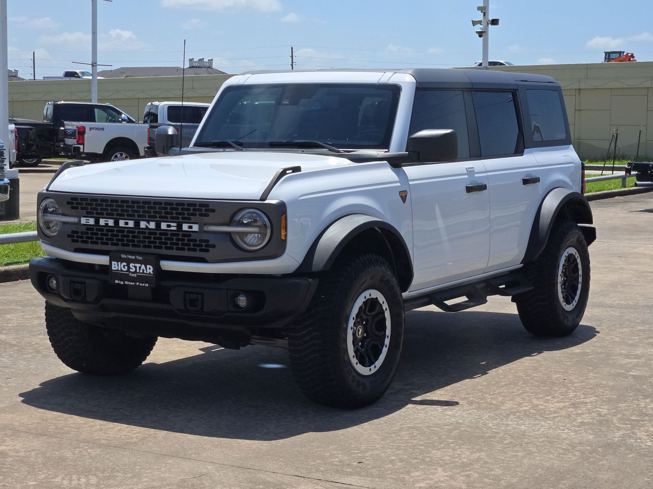 Certified 2023 Ford Bronco Badlands w/ Sasquatch Package AWD/4WD image 10