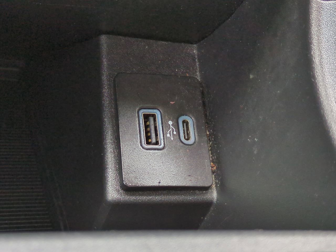 Certified 2022 Ford Edge SEL image 21