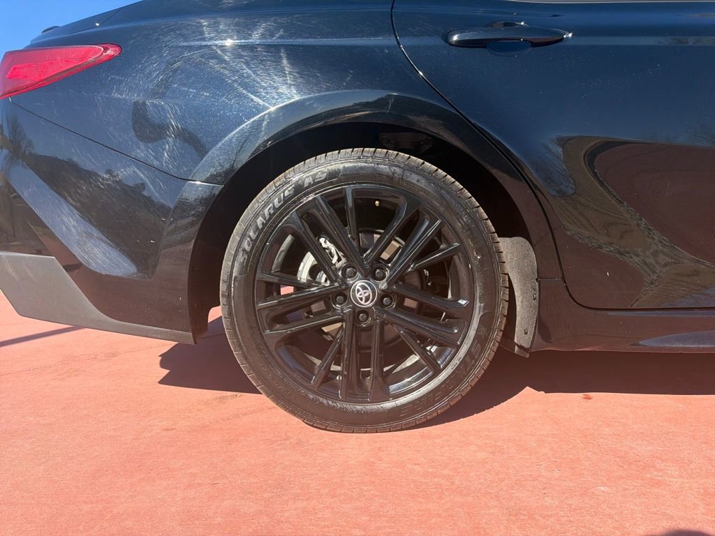 Used 2025 Toyota Camry SE FWD image 35