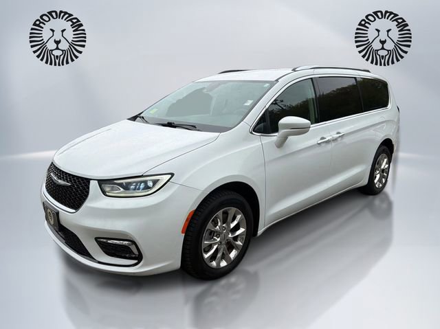 Used 2021 Chrysler Pacifica Touring-L AWD/4WD image 1