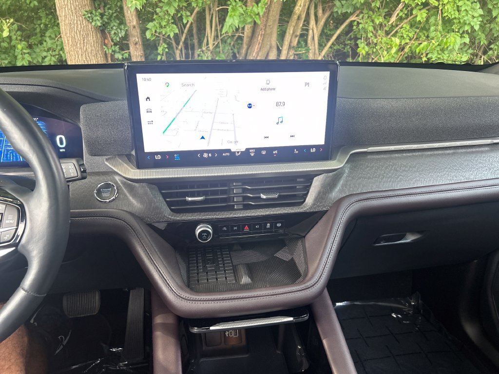 Certified 2025 Ford Explorer Platinum w/ LUX Leather Package AWD/4WD image 22