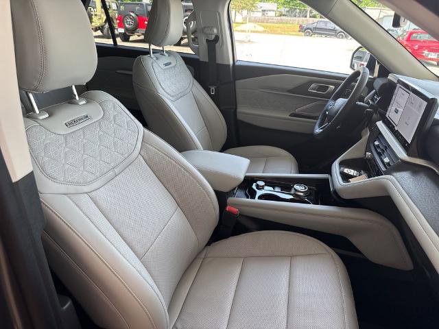 Certified 2025 Ford Explorer Platinum w/ Ultimate Package AWD/4WD image 21