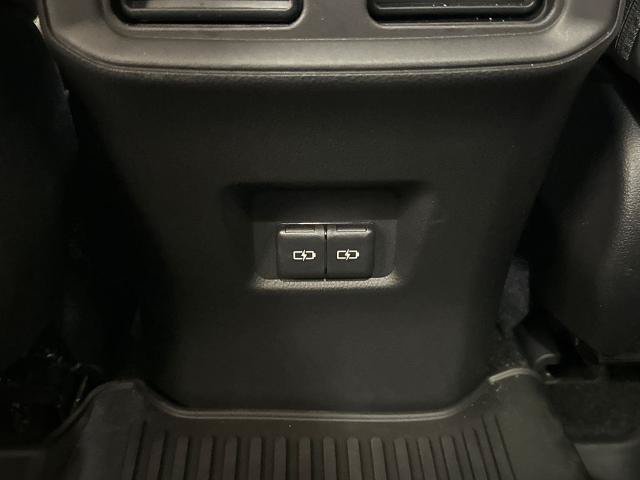 Used 2025 Toyota RAV4 Limited w/ Advanced Technology Package AWD/4WD image 31