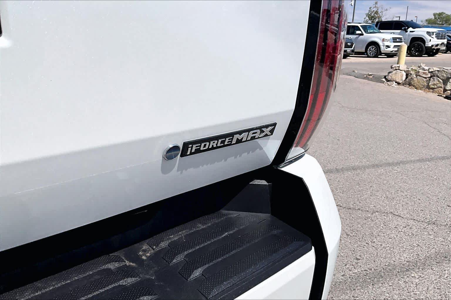 Used 2026 Toyota Tundra Platinum w/ TRD Off-Road Package AWD/4WD image 12