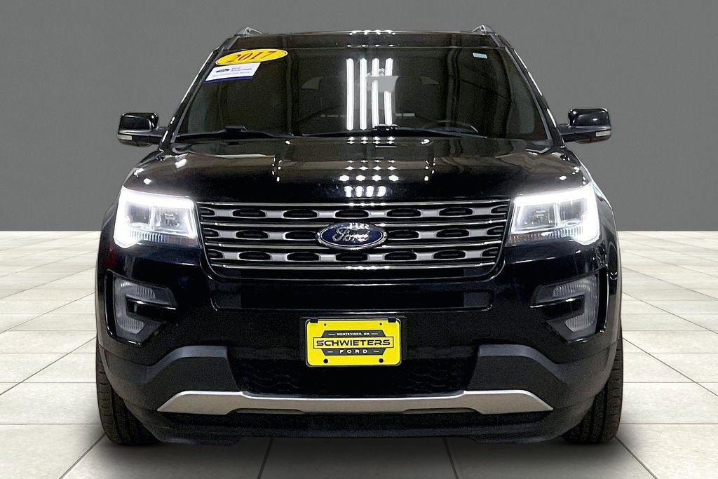 Certified 2017 Ford Explorer XLT w/ Equipment Group 202A AWD/4WD image 3