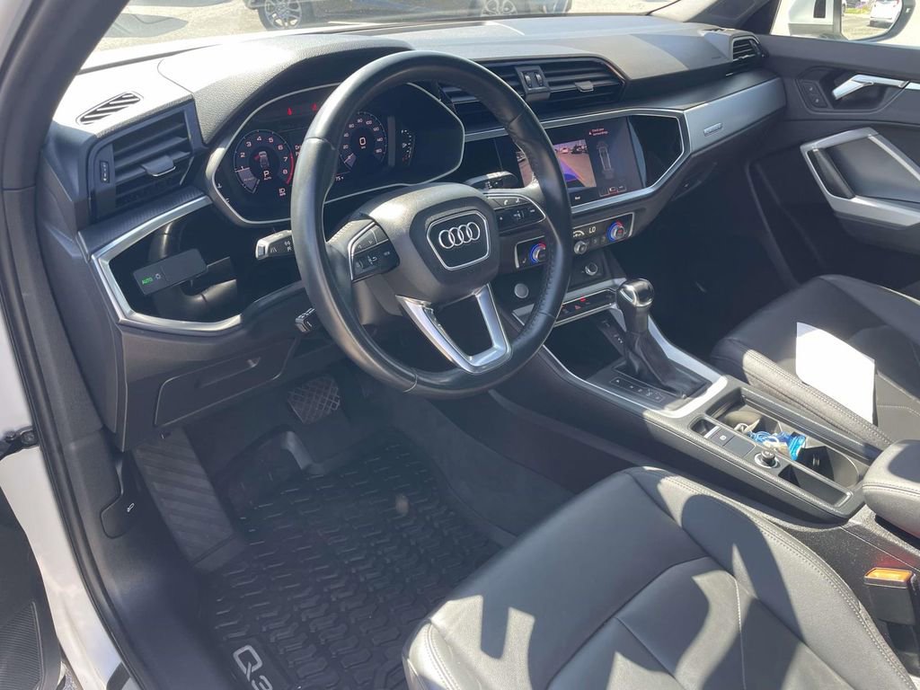 Used 2020 Audi Q3 2.0T Premium AWD/4WD image 9