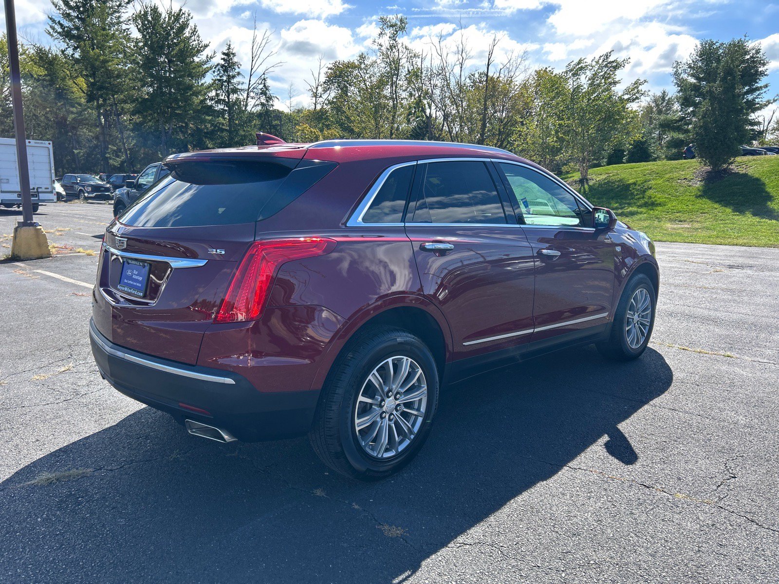 Used 2017 Cadillac XT5 Luxury w/ Driver Awareness Package AWD/4WD image 16