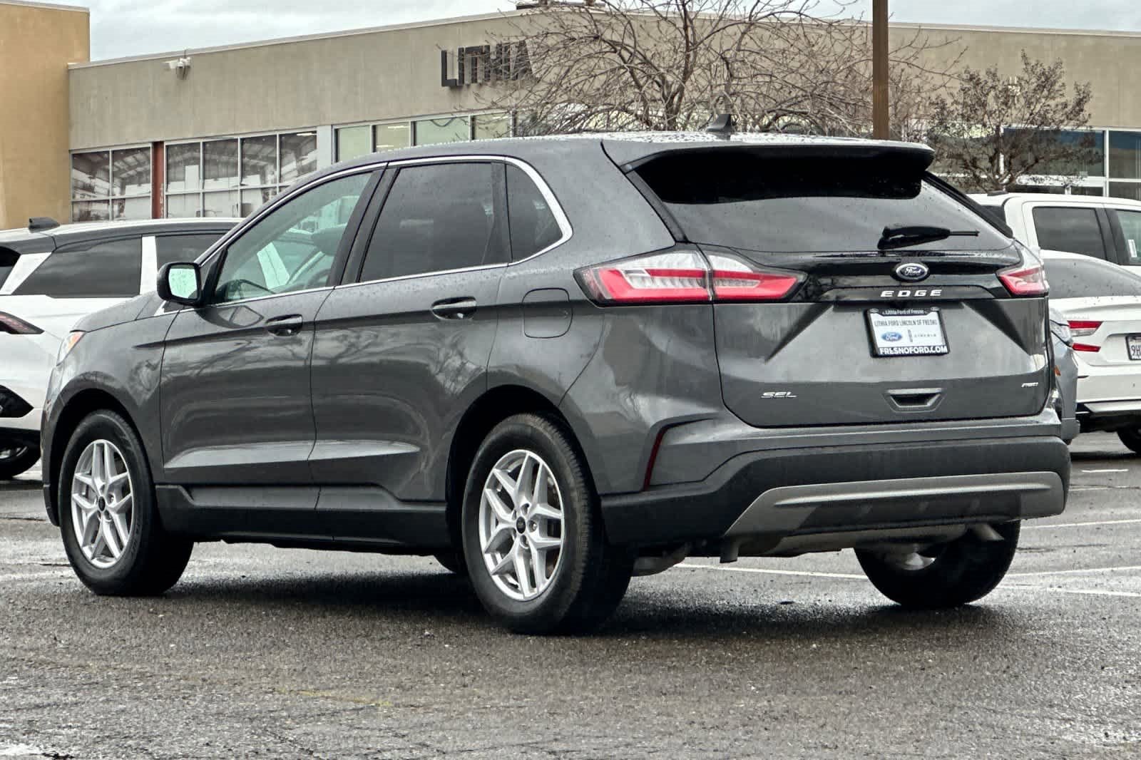 Certified 2024 Ford Edge SEL image 3