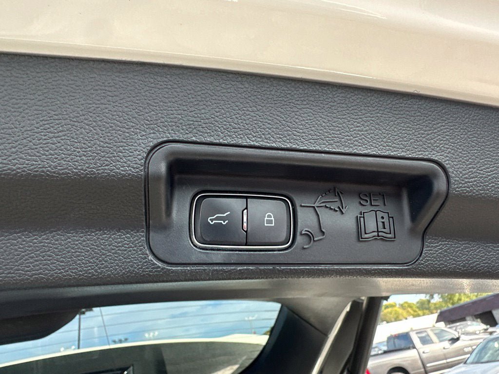 Certified 2020 Ford Explorer ST w/ ST Street Pack AWD/4WD image 8