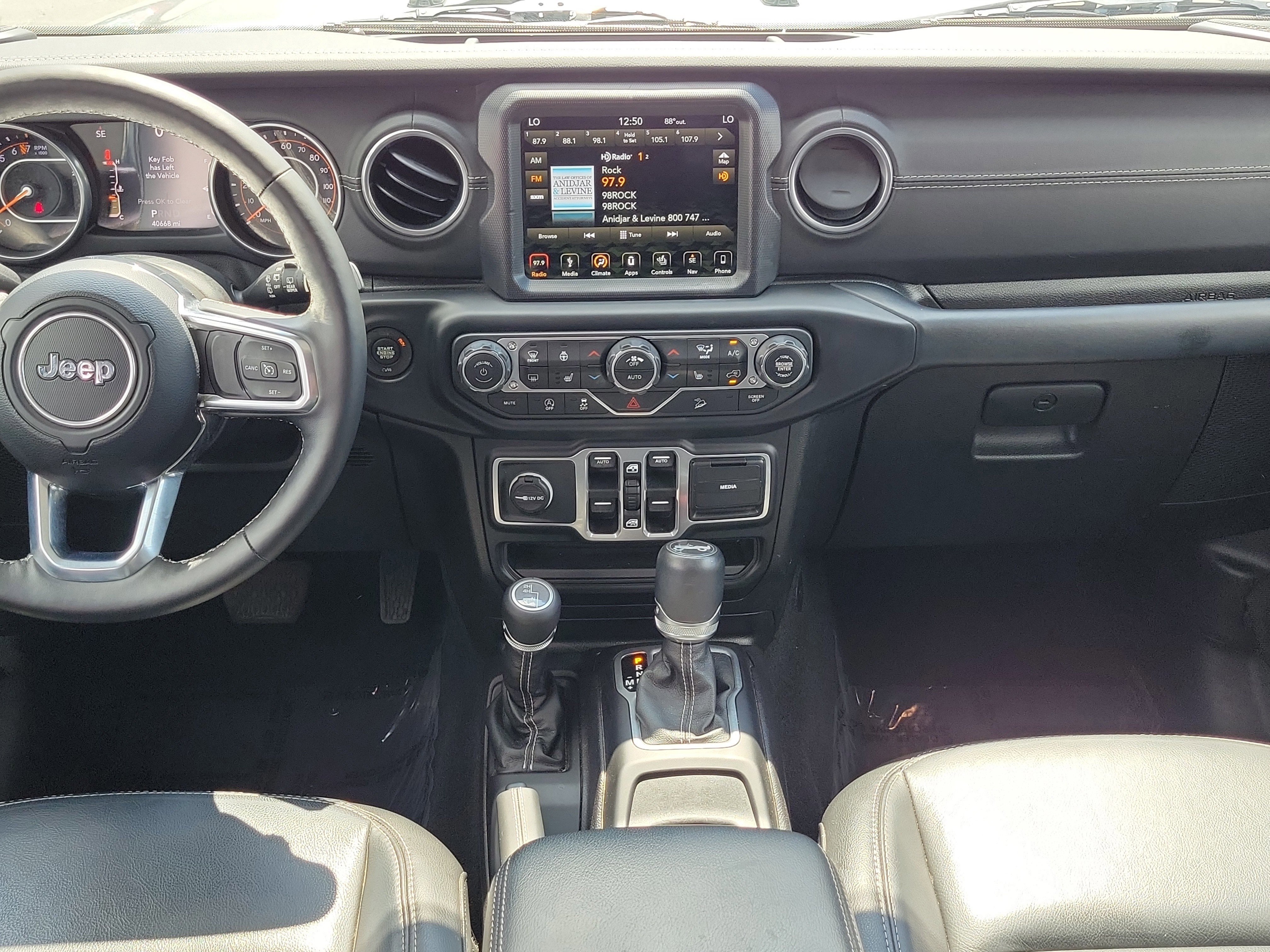 Used 2018 Jeep Wrangler Unlimited Sahara image 14