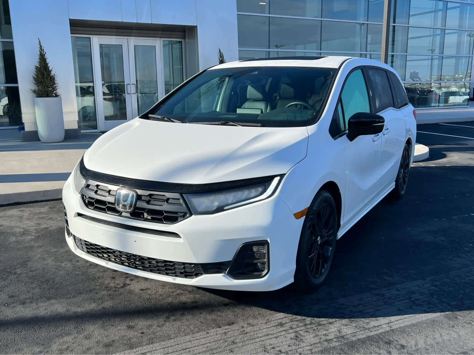 Used 2025 Honda Odyssey Sport-L image 2